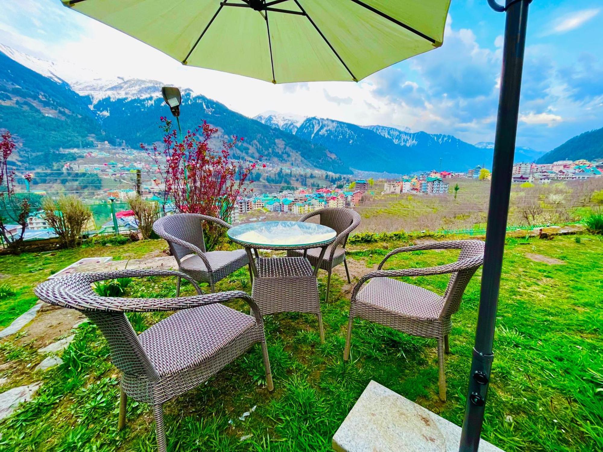 Himalayan Nomad Cottage, Manali ! All 2 Bedroom Independent Cottages ! Personal Lawn Every Cottage ! Parking ! Scenic Mountains View ! Spacious Rooms ! Exteriér fotografie