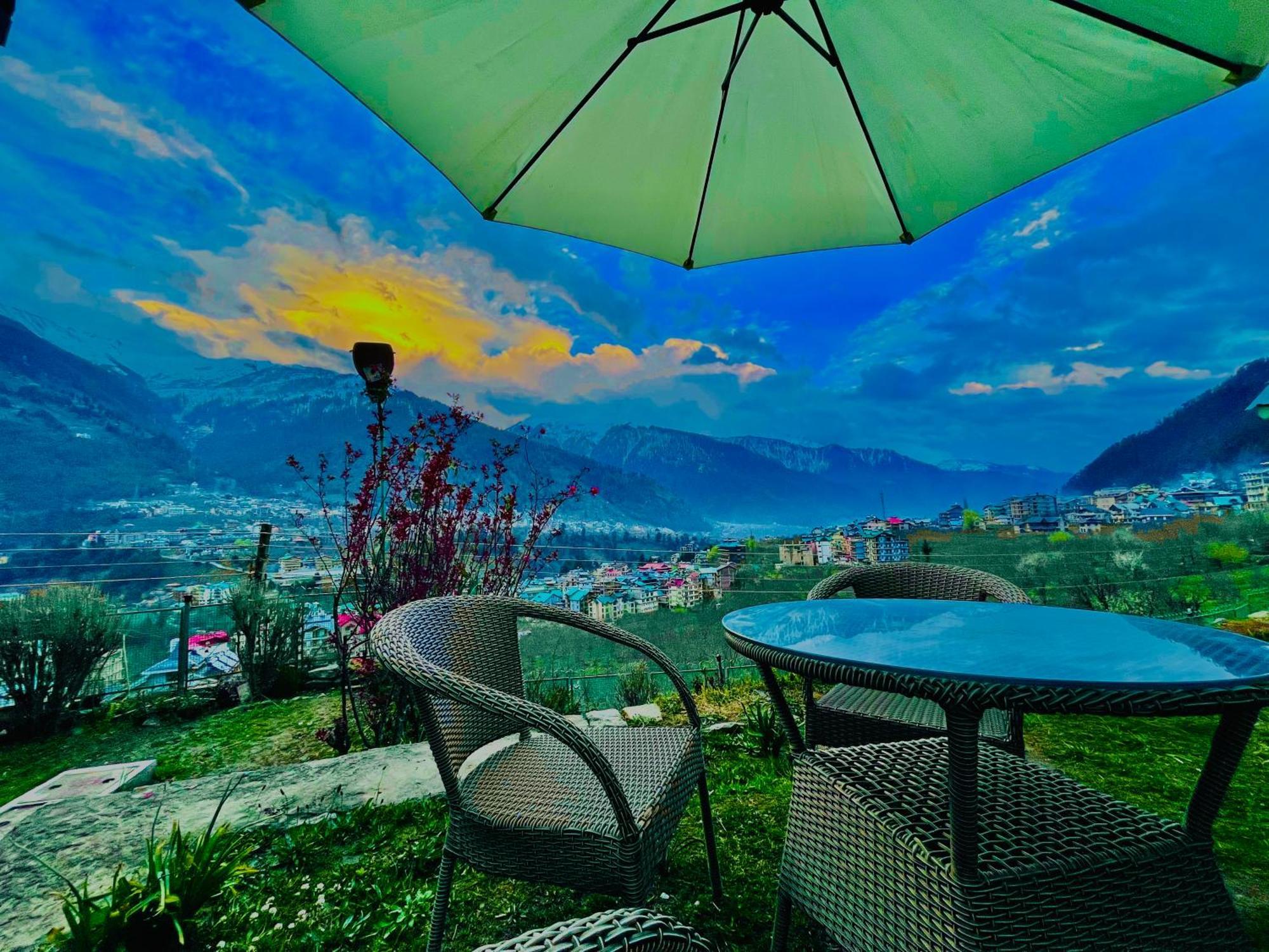Himalayan Nomad Cottage, Manali ! All 2 Bedroom Independent Cottages ! Personal Lawn Every Cottage ! Parking ! Scenic Mountains View ! Spacious Rooms ! Exteriér fotografie