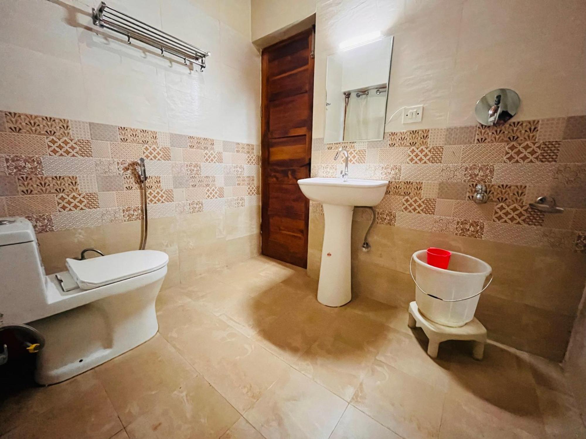 Himalayan Nomad Cottage, Manali ! All 2 Bedroom Independent Cottages ! Personal Lawn Every Cottage ! Parking ! Scenic Mountains View ! Spacious Rooms ! Exteriér fotografie