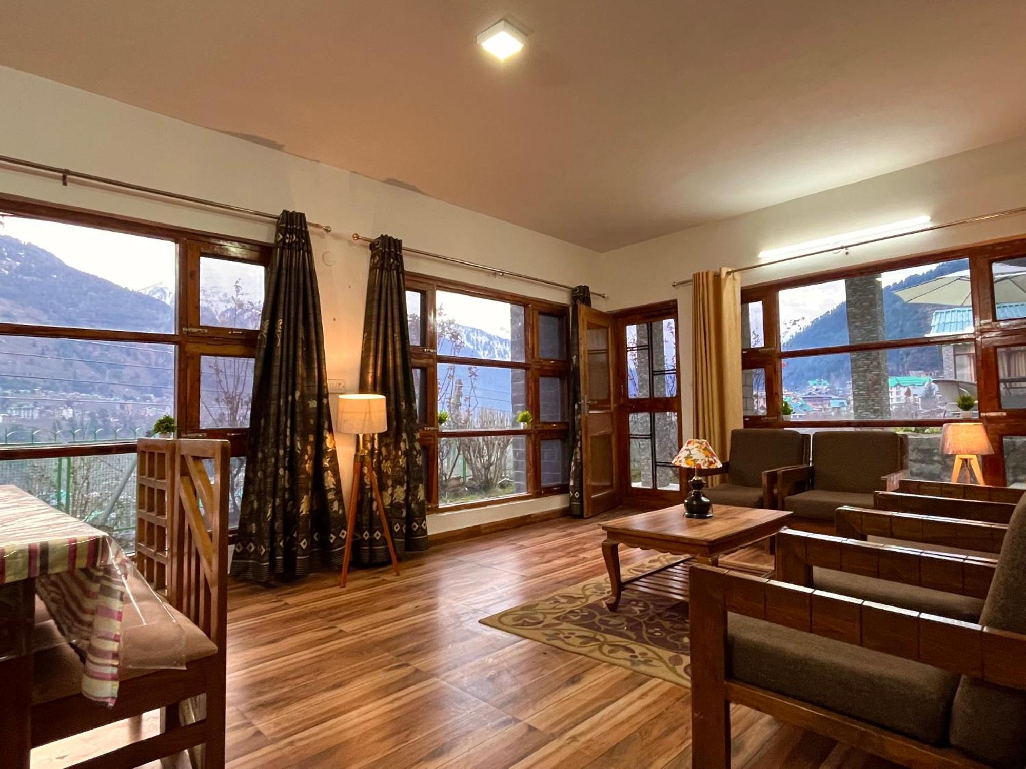 Himalayan Nomad Cottage, Manali ! All 2 Bedroom Independent Cottages ! Personal Lawn Every Cottage ! Parking ! Scenic Mountains View ! Spacious Rooms ! Exteriér fotografie