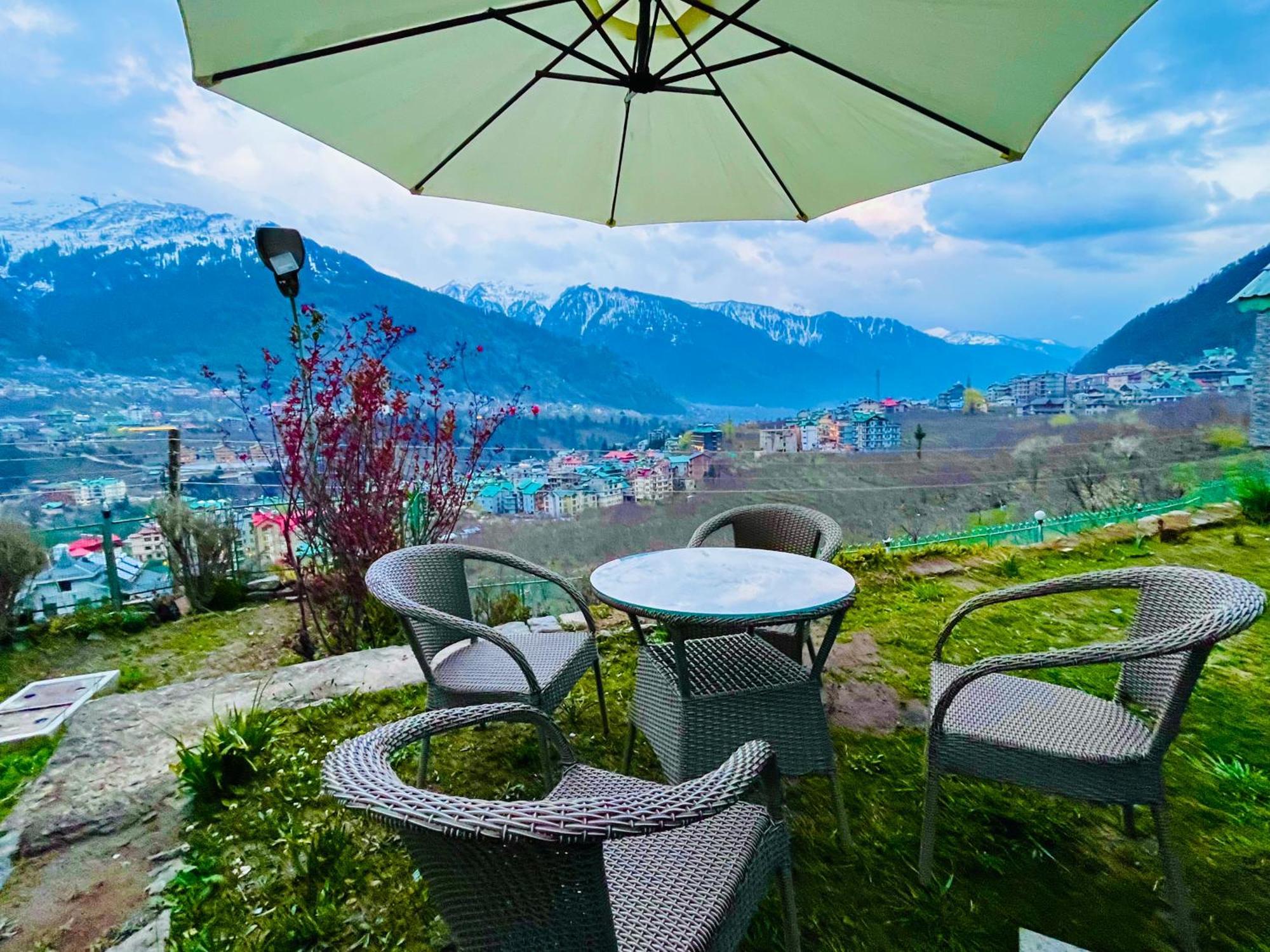 Himalayan Nomad Cottage, Manali ! All 2 Bedroom Independent Cottages ! Personal Lawn Every Cottage ! Parking ! Scenic Mountains View ! Spacious Rooms ! Exteriér fotografie