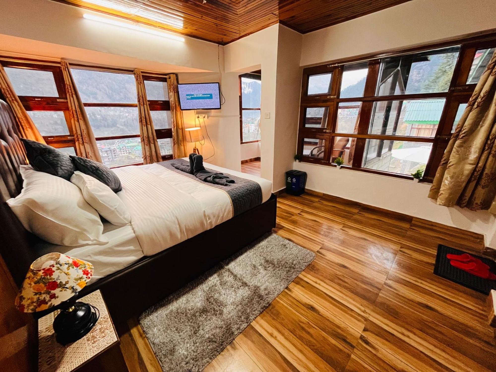 Himalayan Nomad Cottage, Manali ! All 2 Bedroom Independent Cottages ! Personal Lawn Every Cottage ! Parking ! Scenic Mountains View ! Spacious Rooms ! Exteriér fotografie
