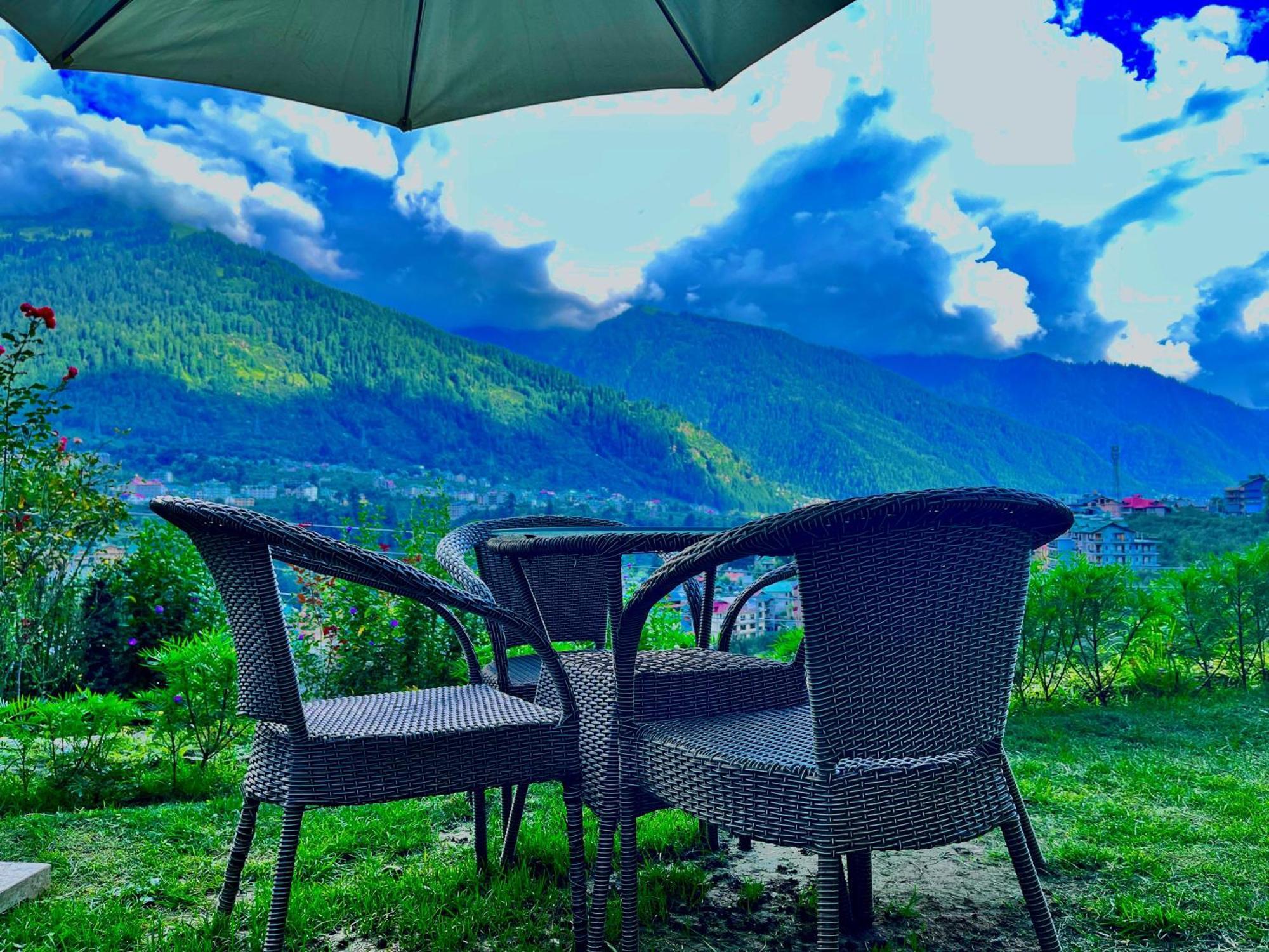 Himalayan Nomad Cottage, Manali ! All 2 Bedroom Independent Cottages ! Personal Lawn Every Cottage ! Parking ! Scenic Mountains View ! Spacious Rooms ! Exteriér fotografie