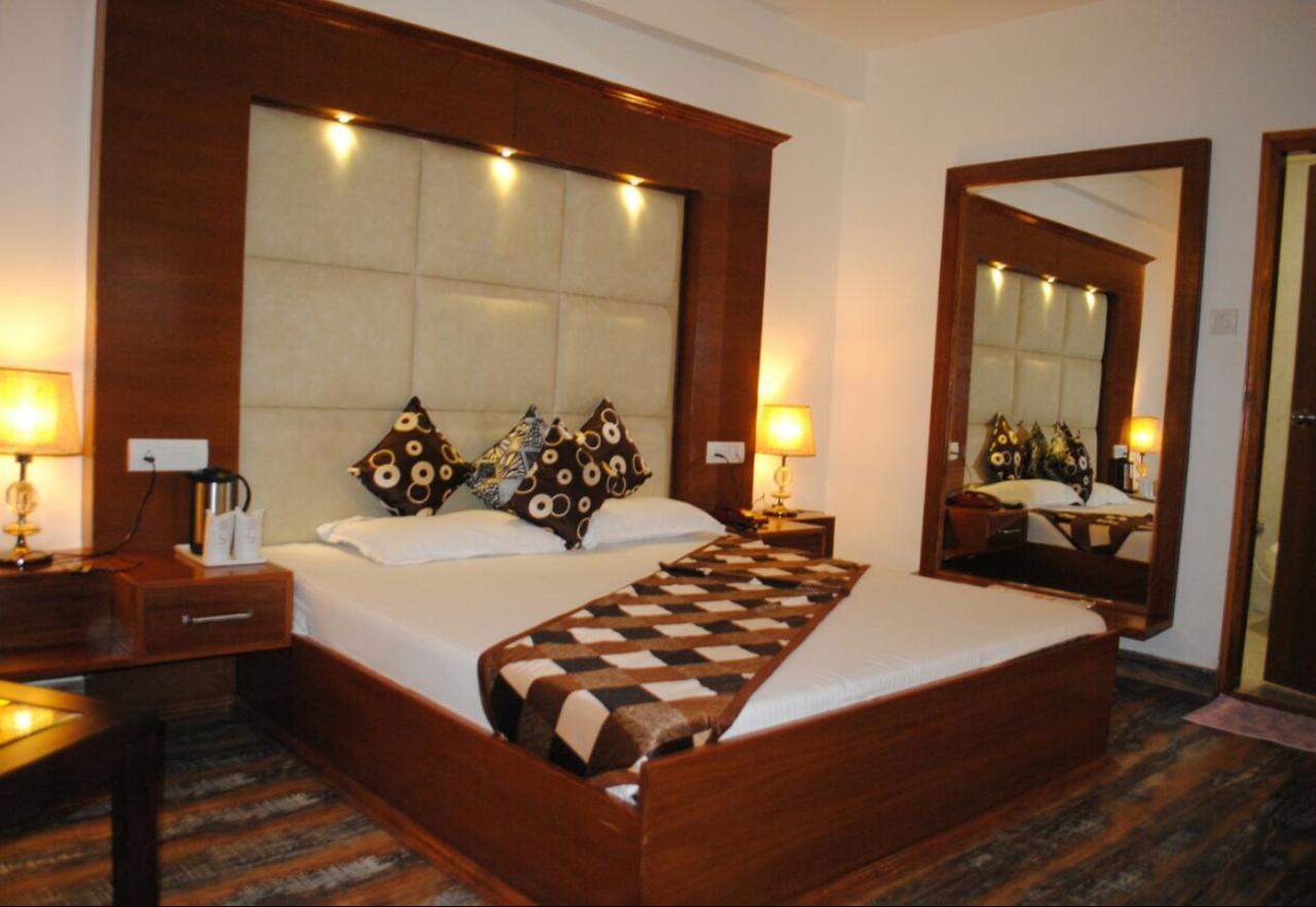 Himalayan Nomad Cottage, Manali ! All 2 Bedroom Independent Cottages ! Personal Lawn Every Cottage ! Parking ! Scenic Mountains View ! Spacious Rooms ! Exteriér fotografie