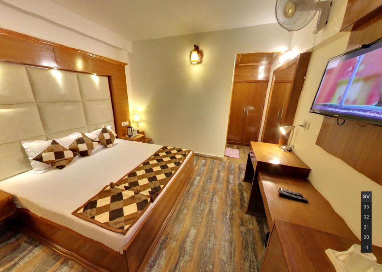 Himalayan Nomad Cottage, Manali ! All 2 Bedroom Independent Cottages ! Personal Lawn Every Cottage ! Parking ! Scenic Mountains View ! Spacious Rooms ! Exteriér fotografie